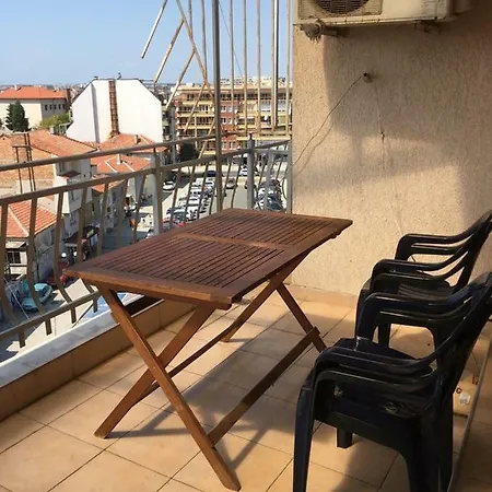 Квартира С Двумя Спальнями И Прекрасным Видом На Море. Appartement