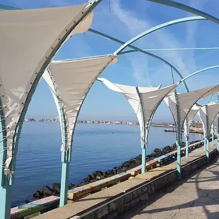 Квартира С Двумя Спальнями И Прекрасным Видом На Море. *